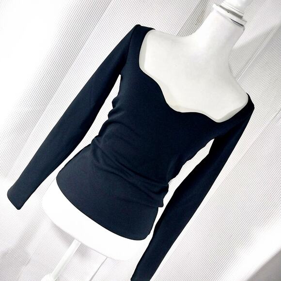 NWT! H & M! LUXE BLACK SCULPTED NECKLINE LONG SLEEVE TOP, SHIRT, BLOUSE! SZ S - Picture 1 of 9